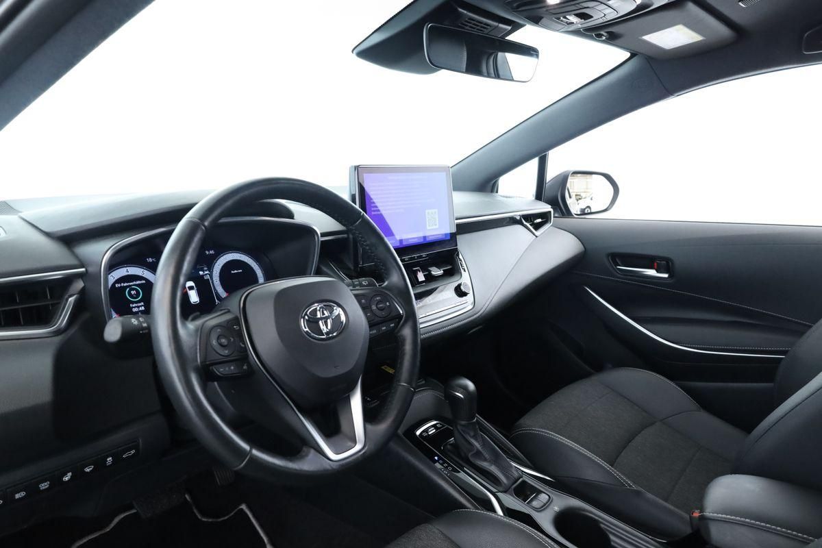 Toyota Corolla Touring Sports 2.0 CVT Team D Navi Kam