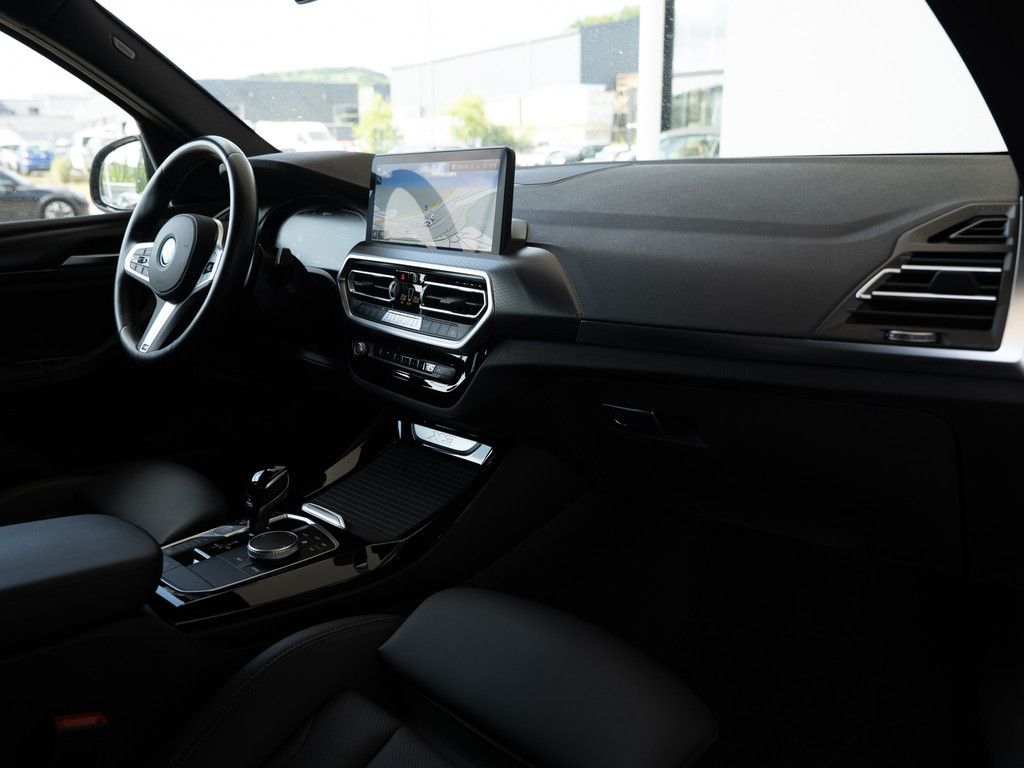 BMW X3 xDrive 30e M-Sportpaket - Samsaru's Car Outlet