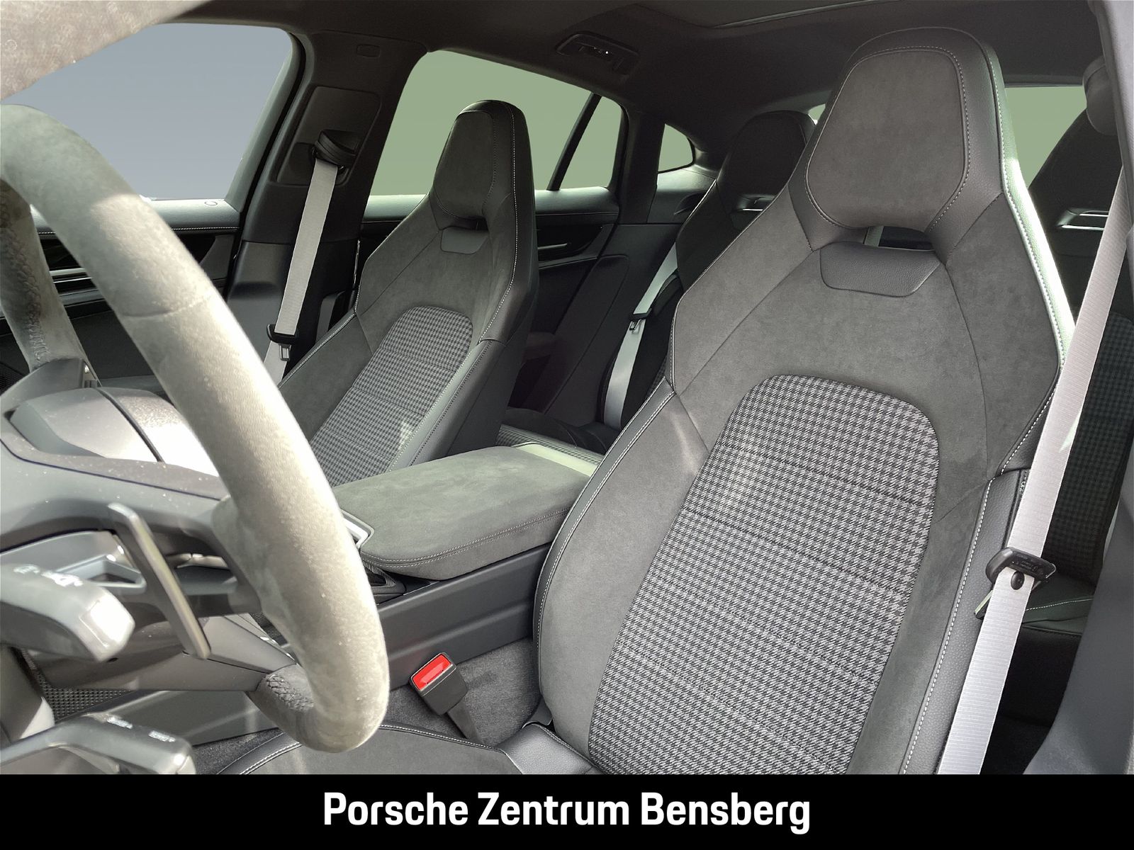Porsche Panamera 4 E-Hybrid