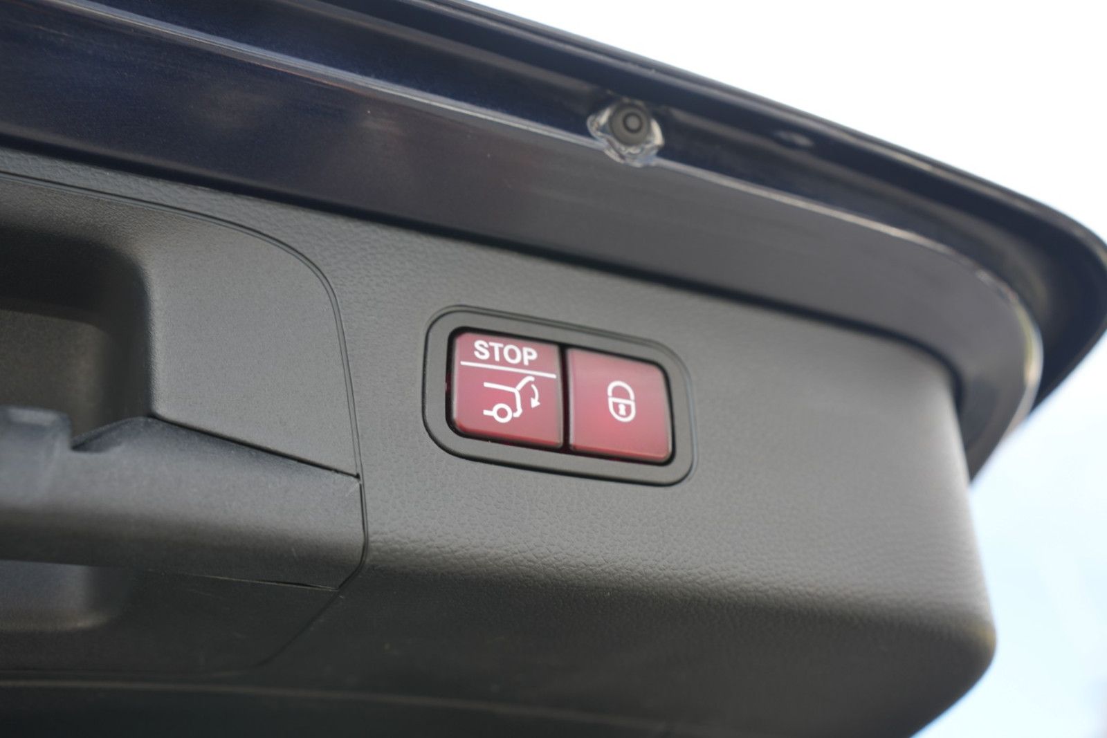 Mercedes-Benz GLC 63 S AMG 4Matic*MBUX*NAVI*KLIMA*HUD*AHK*