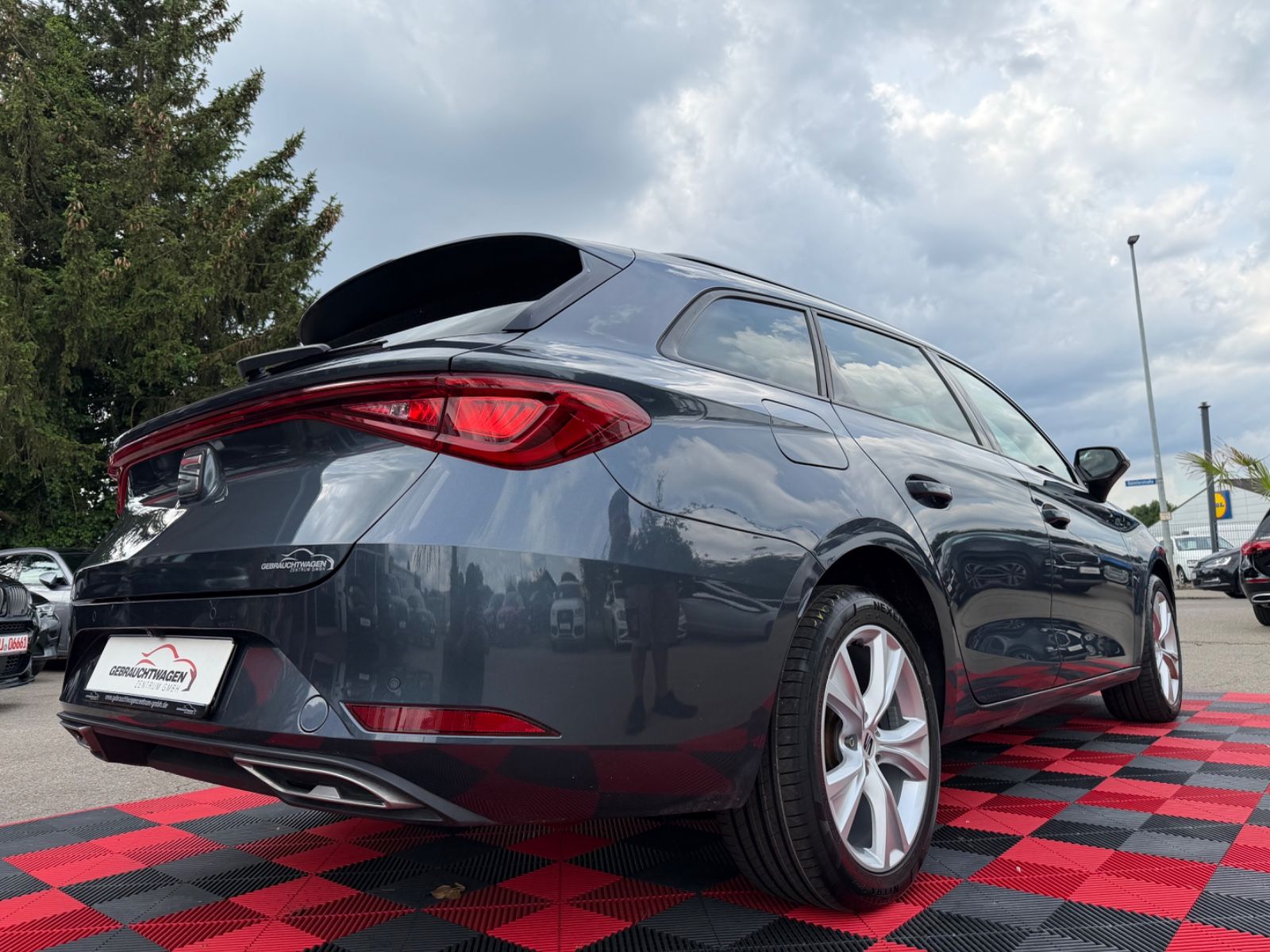 Seat Leon Sportstourer FR*e-Hybrid*LED*Kam*Navi*Aut*