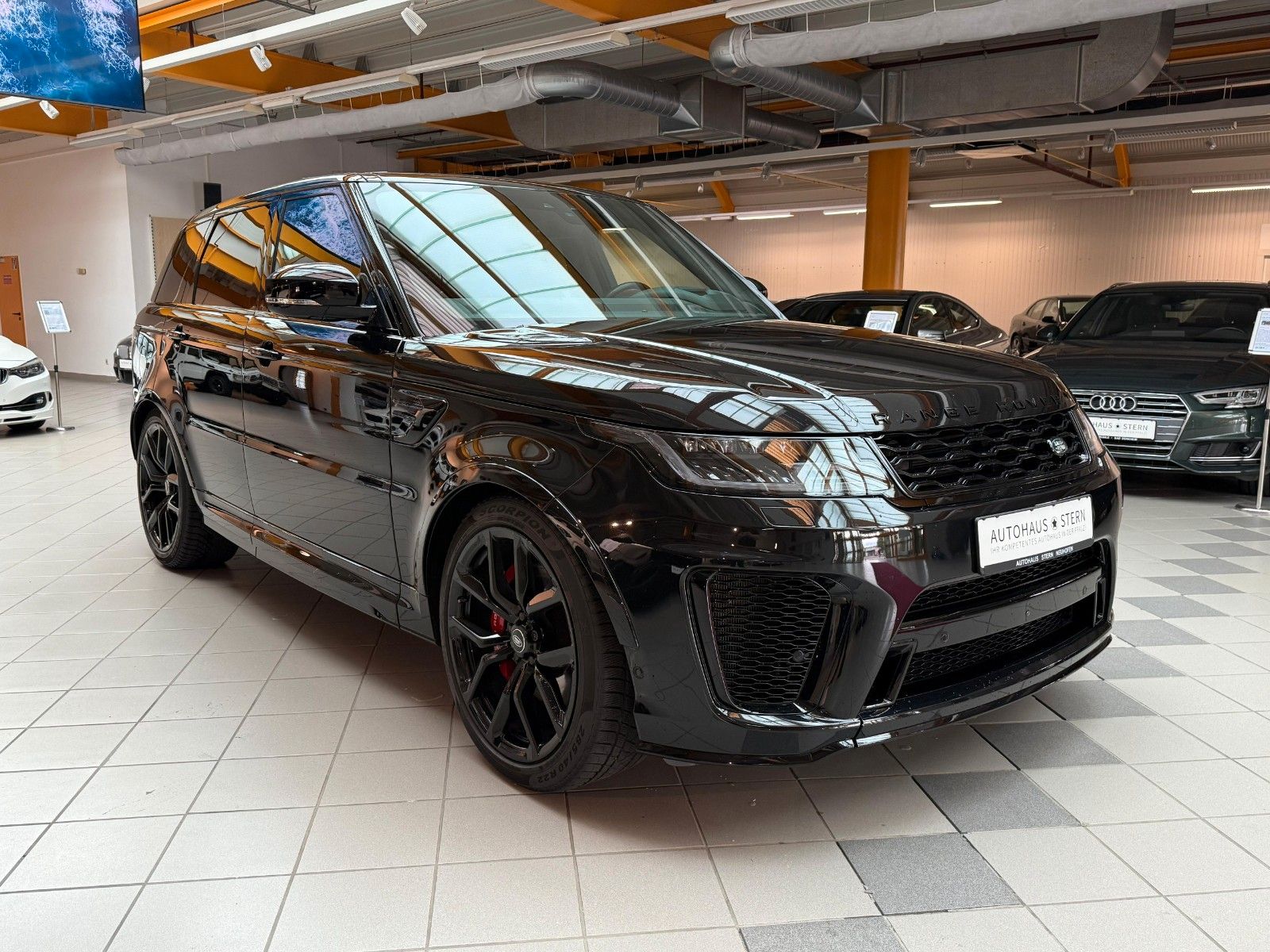 Range Rover Sport SVR - Samsaru's Car Outlet