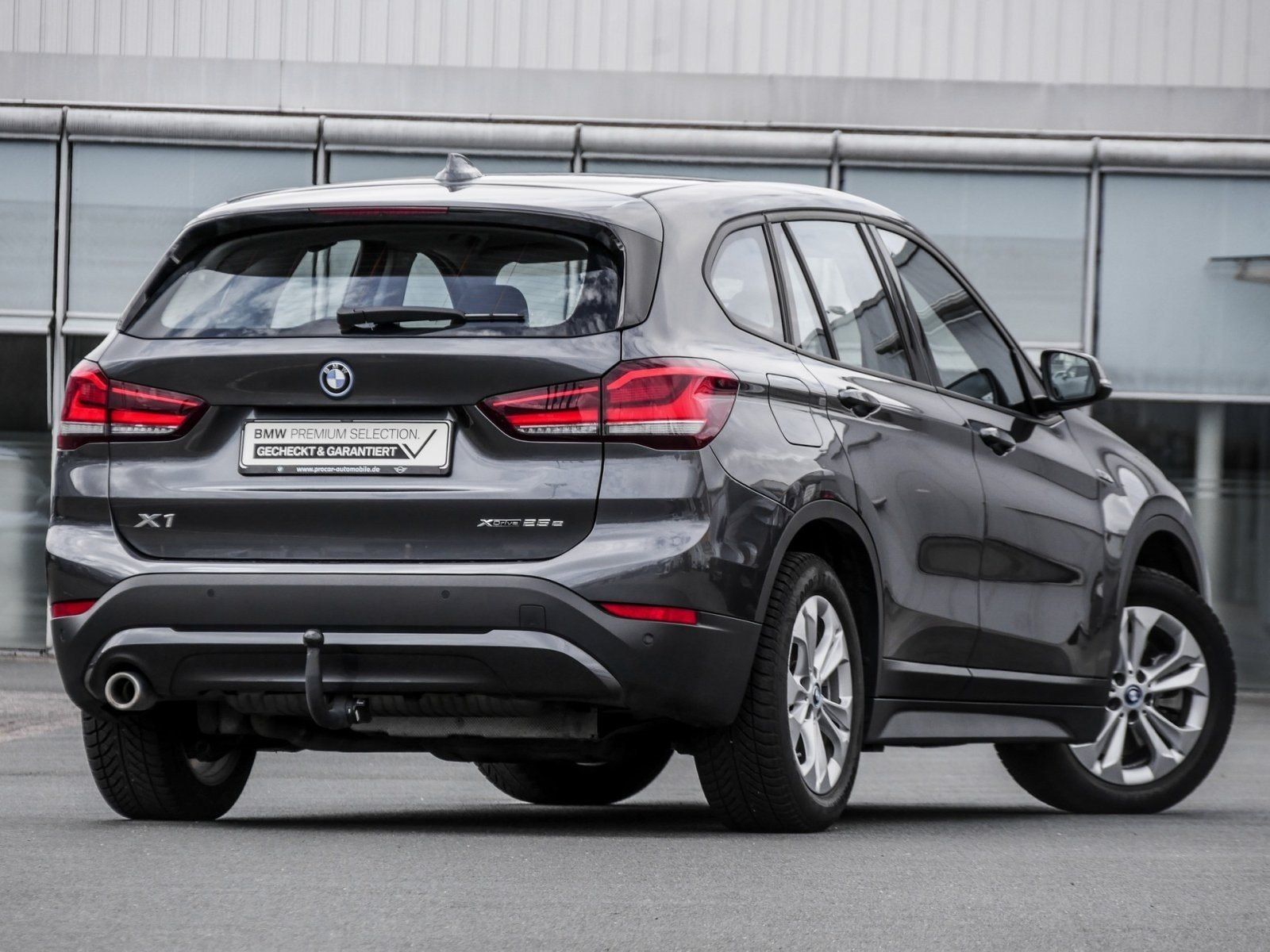 BMW X1 xDrive25e - Samsaru's Car Outlet