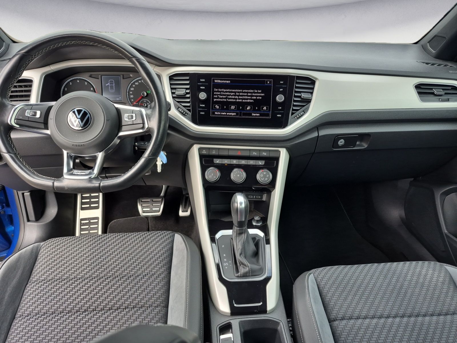 Volkswagen T-Roc R-Line - Samsaru's Car Outlet