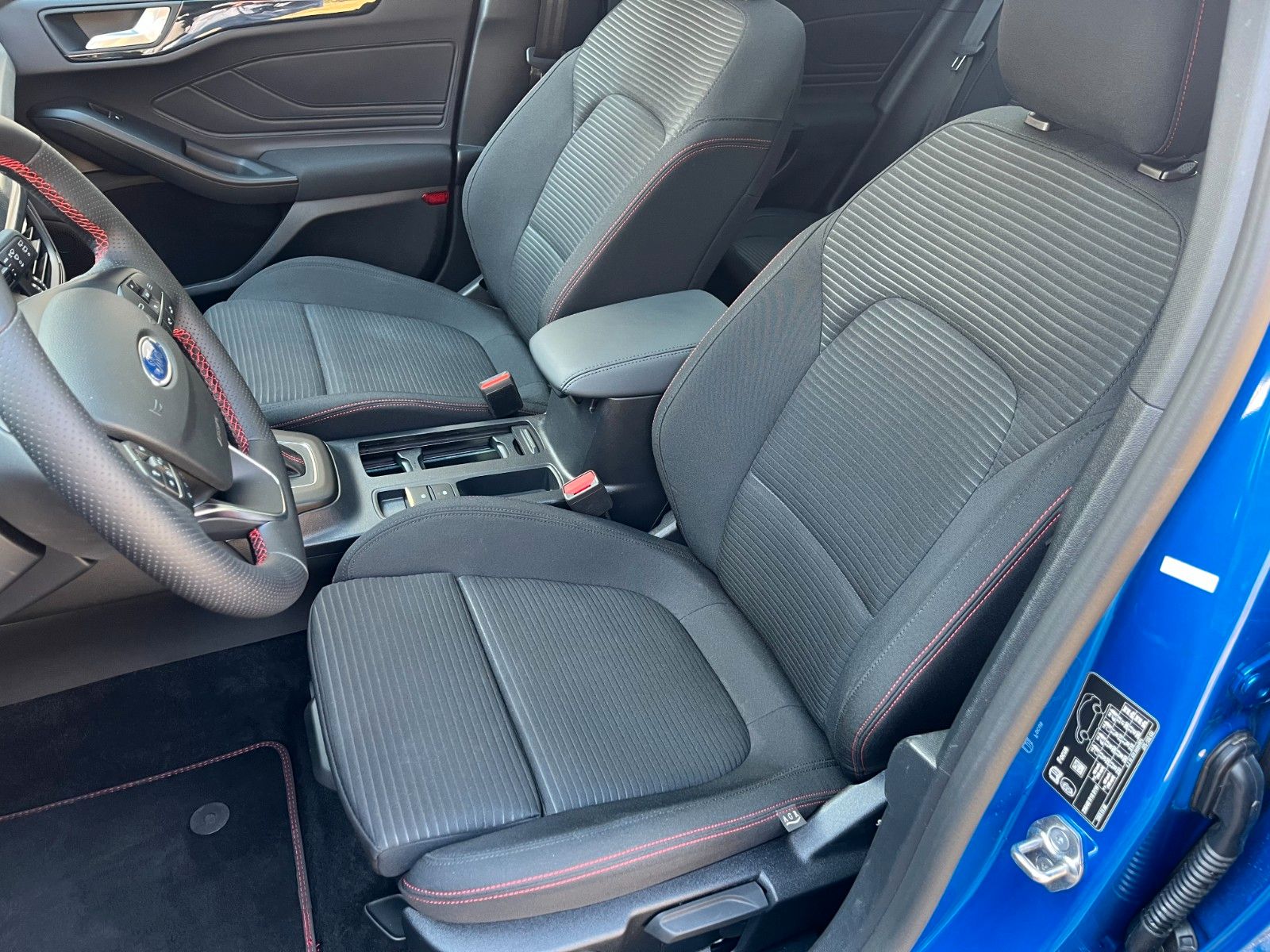 Ford Focus Turnier ST-Line X - Matrix LED, B&O, Pano
