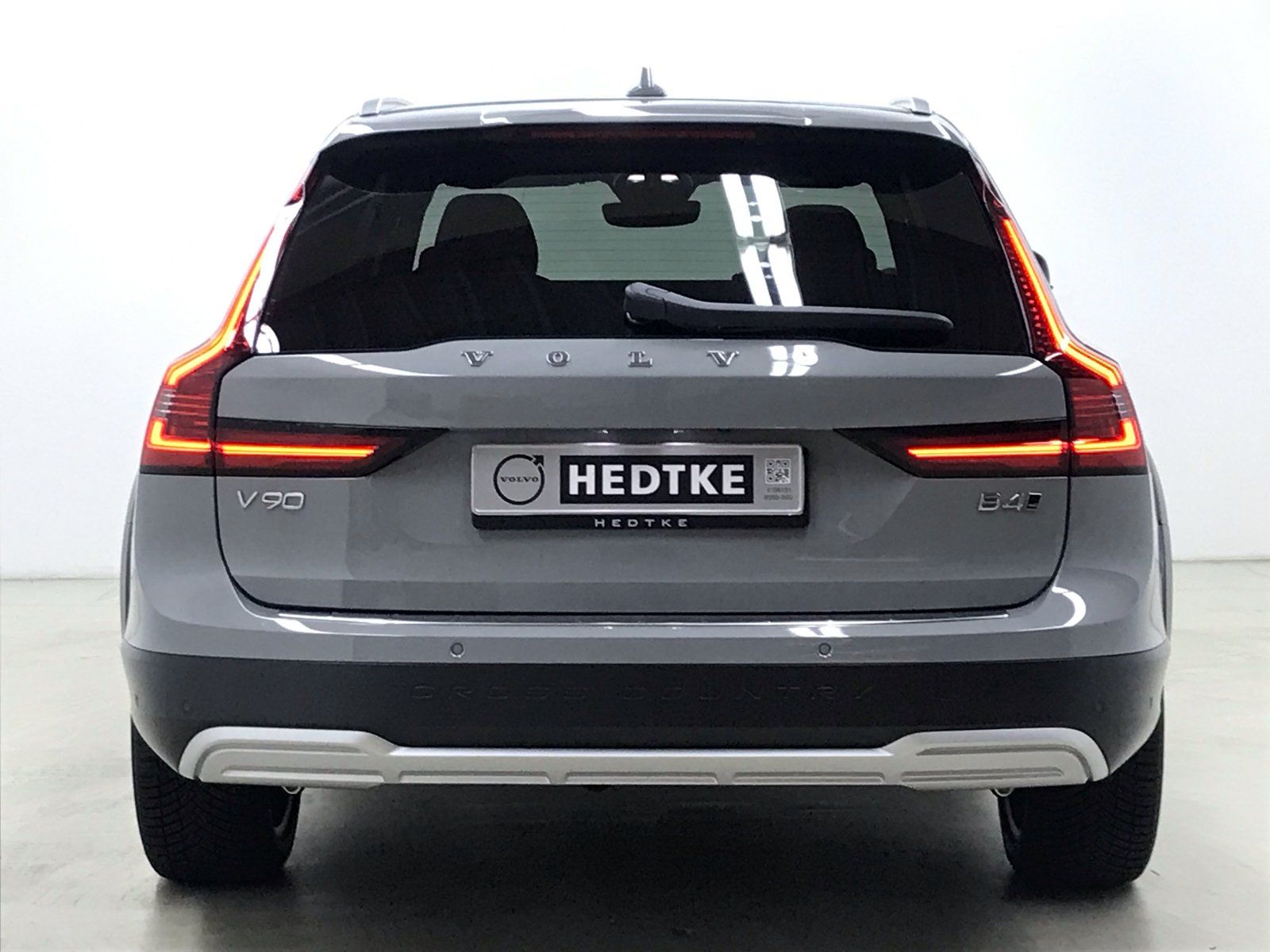 Volvo V90 CC B4 Diesel AWD Plus AHK*360°20"