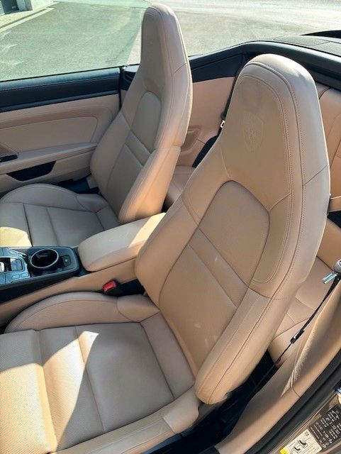 Porsche 992 911 Carrera GTS Cabrio - Samsaru's Car Outlet
