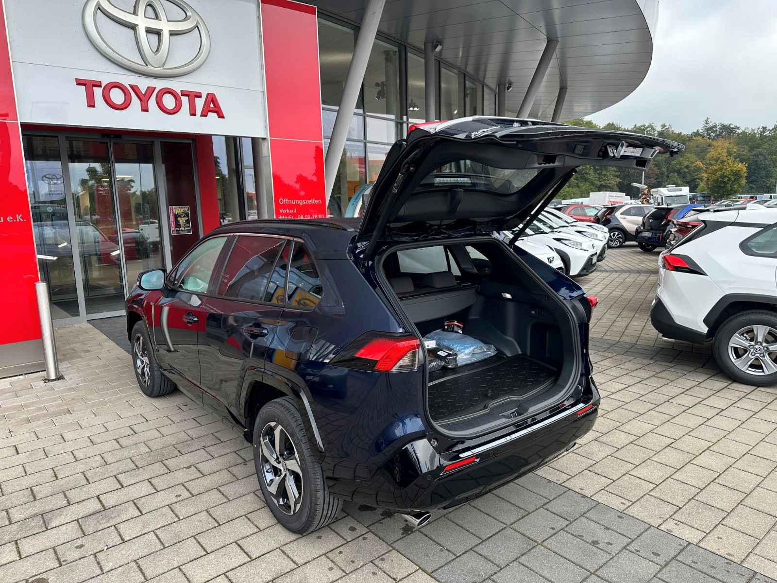 Toyota RAV 4 2.5 Plug-in Hybrid 4x4 Teamplayer,NAVI,HUD