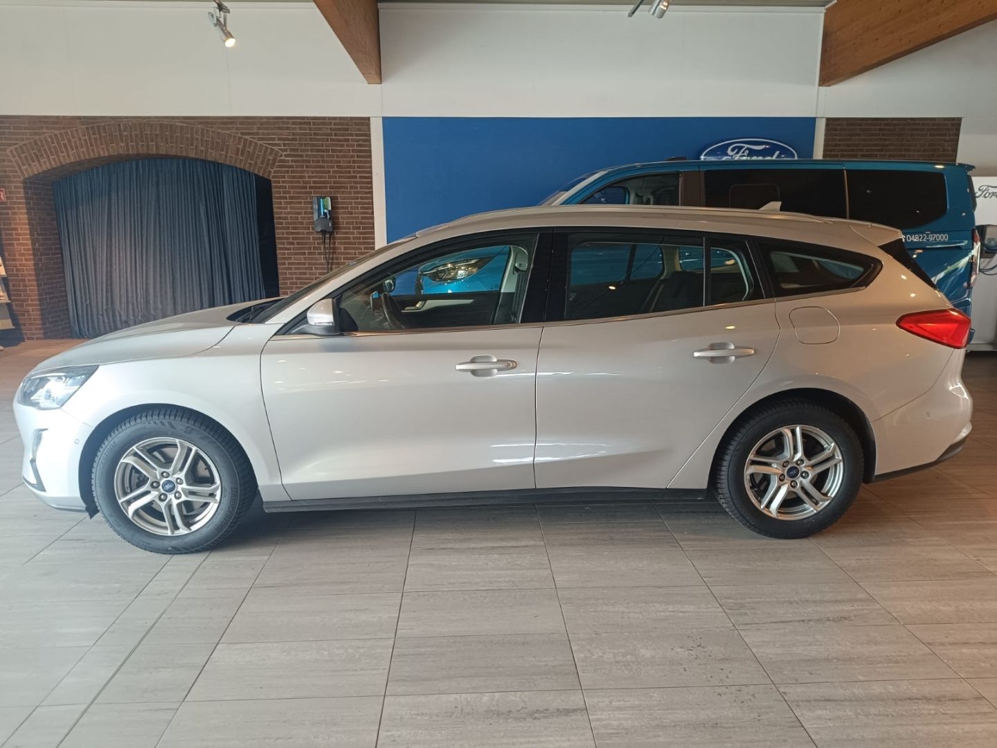 Ford Focus - Samsaru's Car Outlet