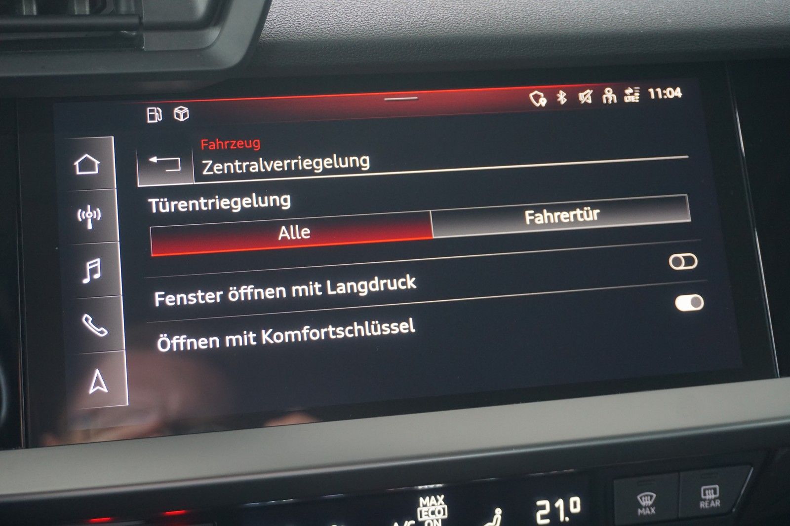 Audi A3 Sportback 45 TFSI e S line - Samsaru's Car Outlet