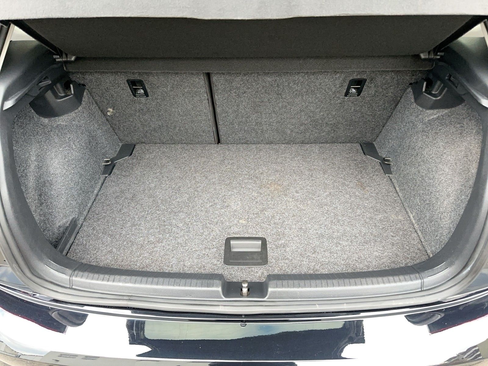 Volkswagen Polo Comfortline 1.0 TSI DSG - Samsaru's Car Outlet