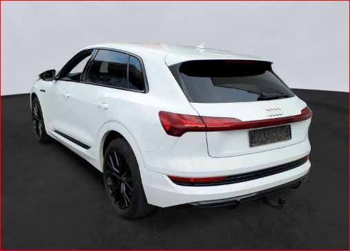 Audi e-tron 55 qu S-LINE Matrix Pano AHK LM21 NP:109K