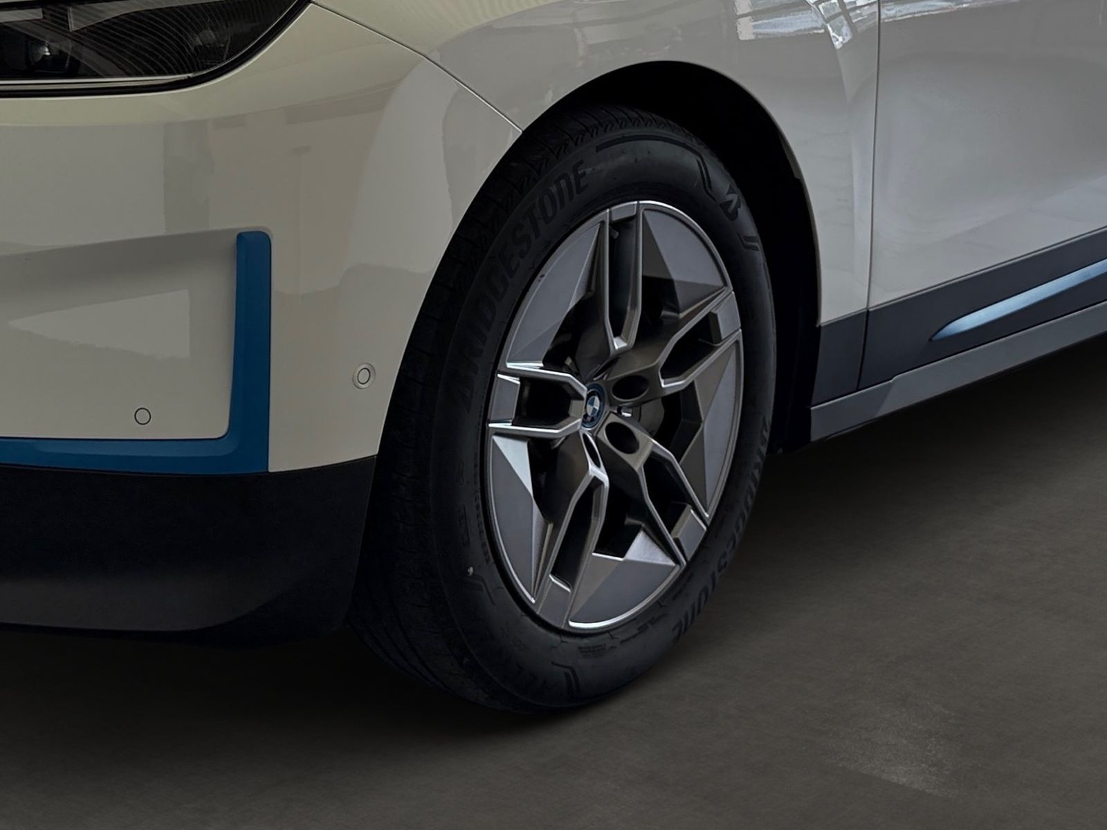 BMW iX40xDrive*LED*ACC*360*H&K*Leder*Atelier oyster*
