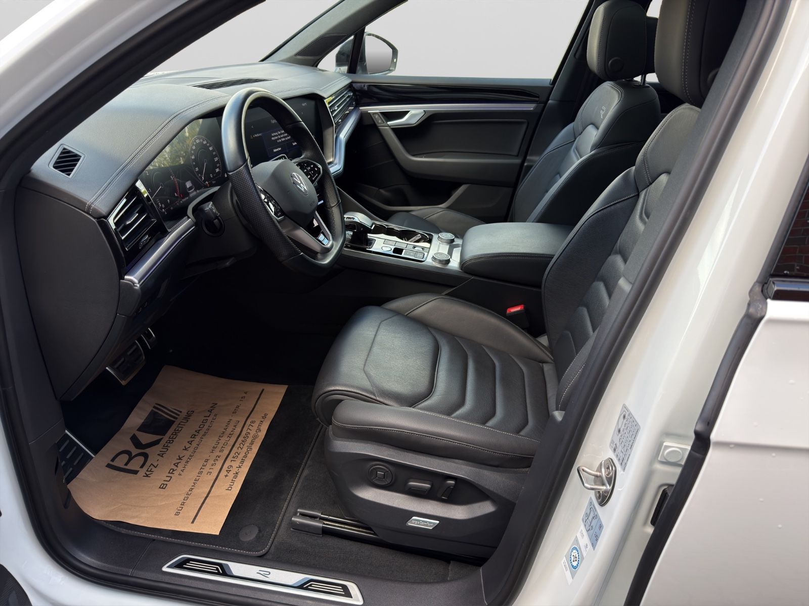 Volkswagen Touareg R-Line 4Motion/AHK/LUFT/KAMERA/PANO/BLAC