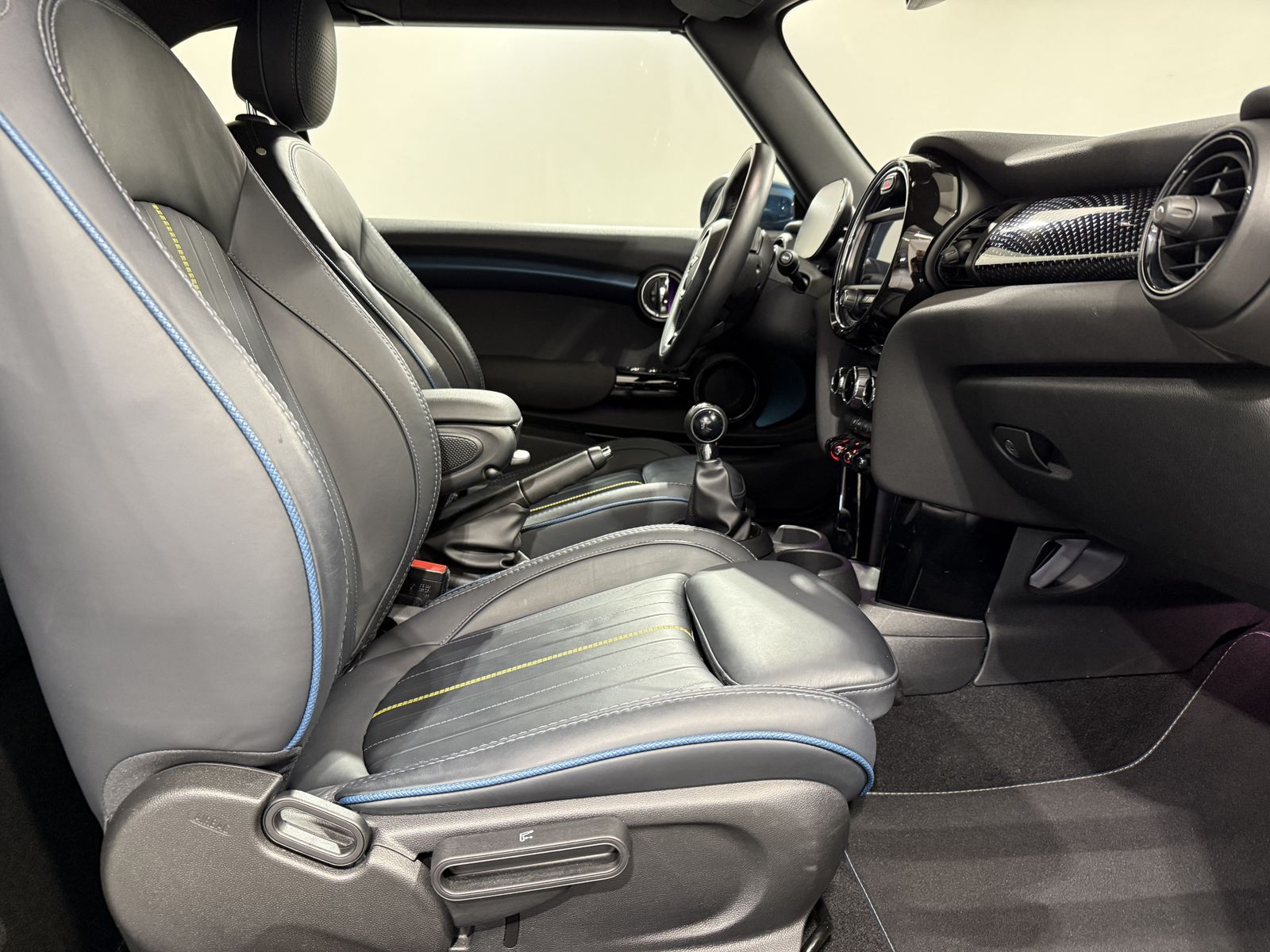 MINI Cooper S Cabrio Sidewalk - Samsaru's Car Outlet