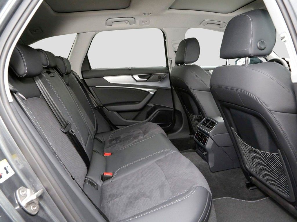 Audi A6 Avant 55 TFSI e Q S line - Samsaru's Car Outlet