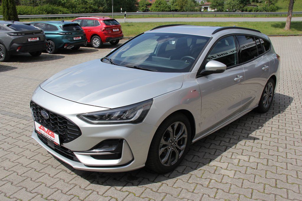 Ford Focus Turnier 155PS ST-LINE LED AdapTempomat CAM