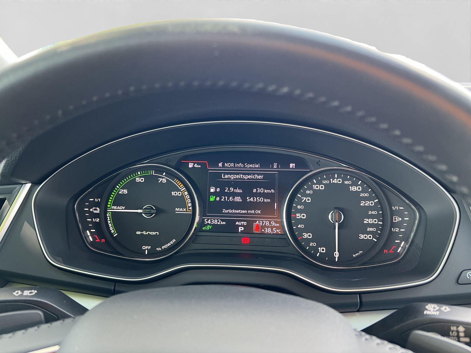 Audi Q5 55 TFSIe quattro Sport - Samsaru's Car Outlet