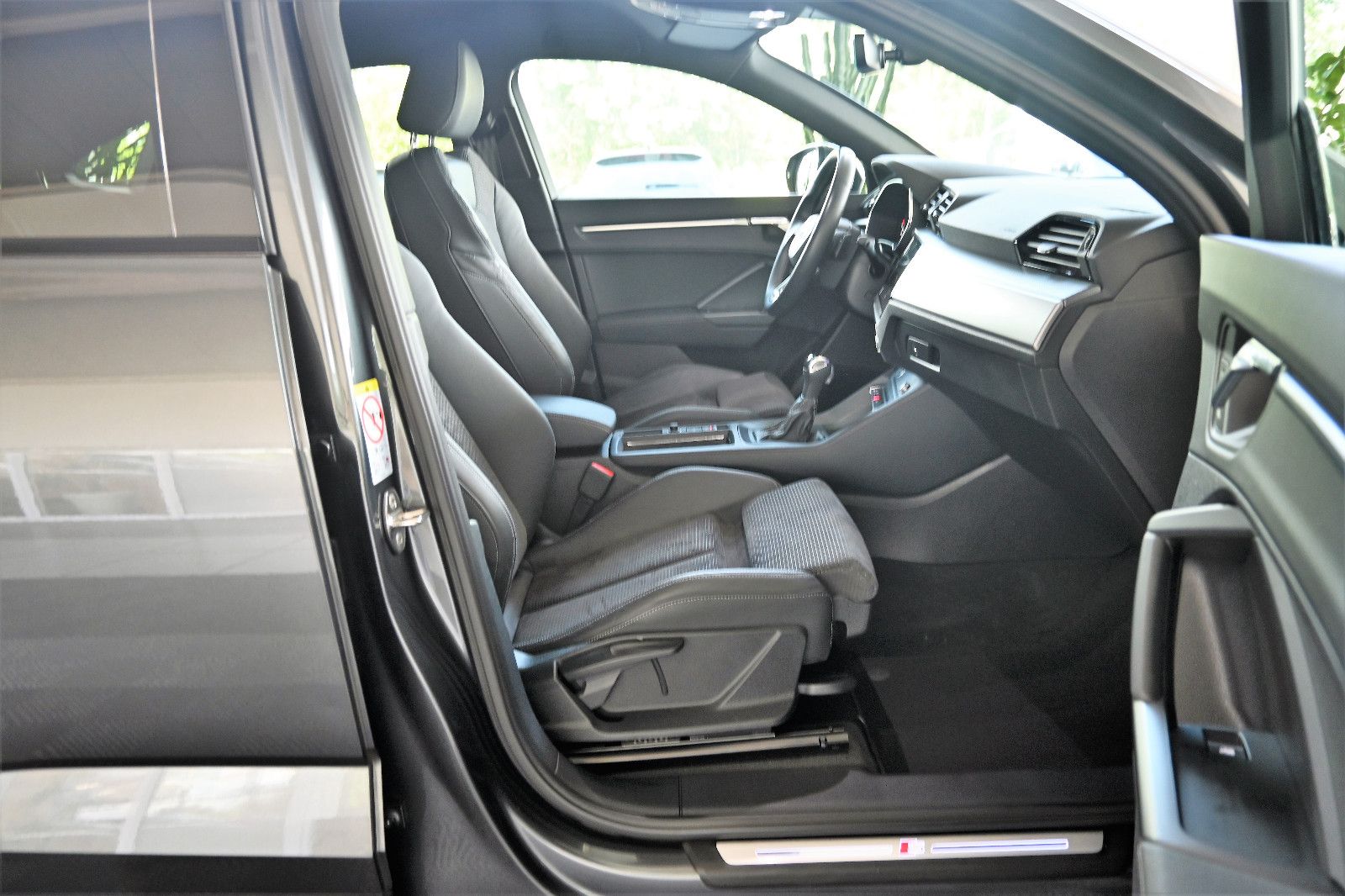 Audi Q3 SB 35 TDI qu S-Line - Samsaru's Car Outlet