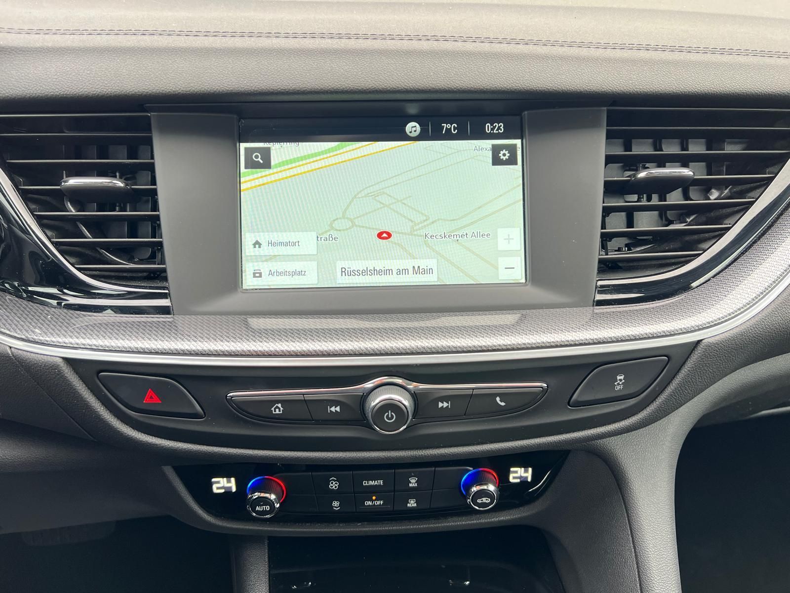 Opel Insignia 2.0 D Business Edition - Samsaru's Car Outlet