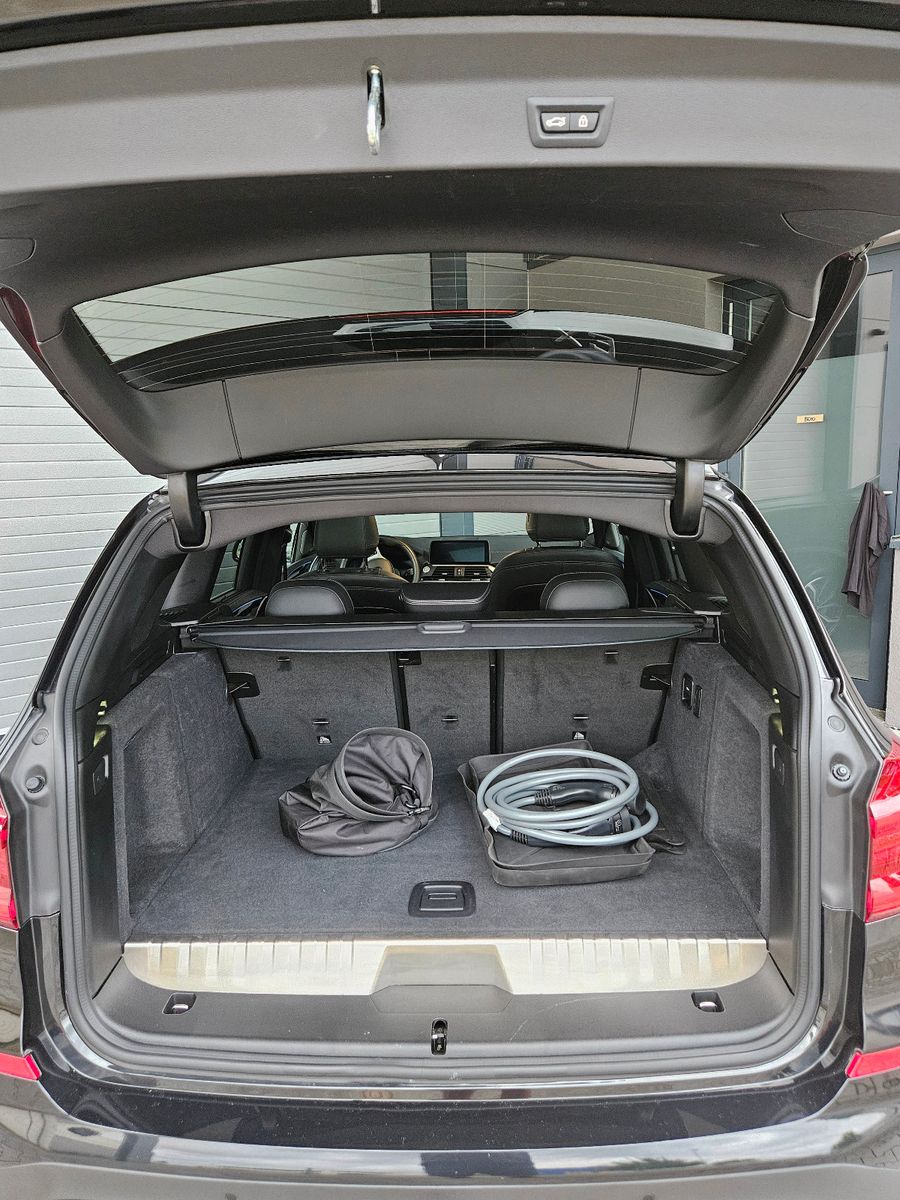 BMW X3 xDrive30e M SPORT - Samsaru's Car Outlet