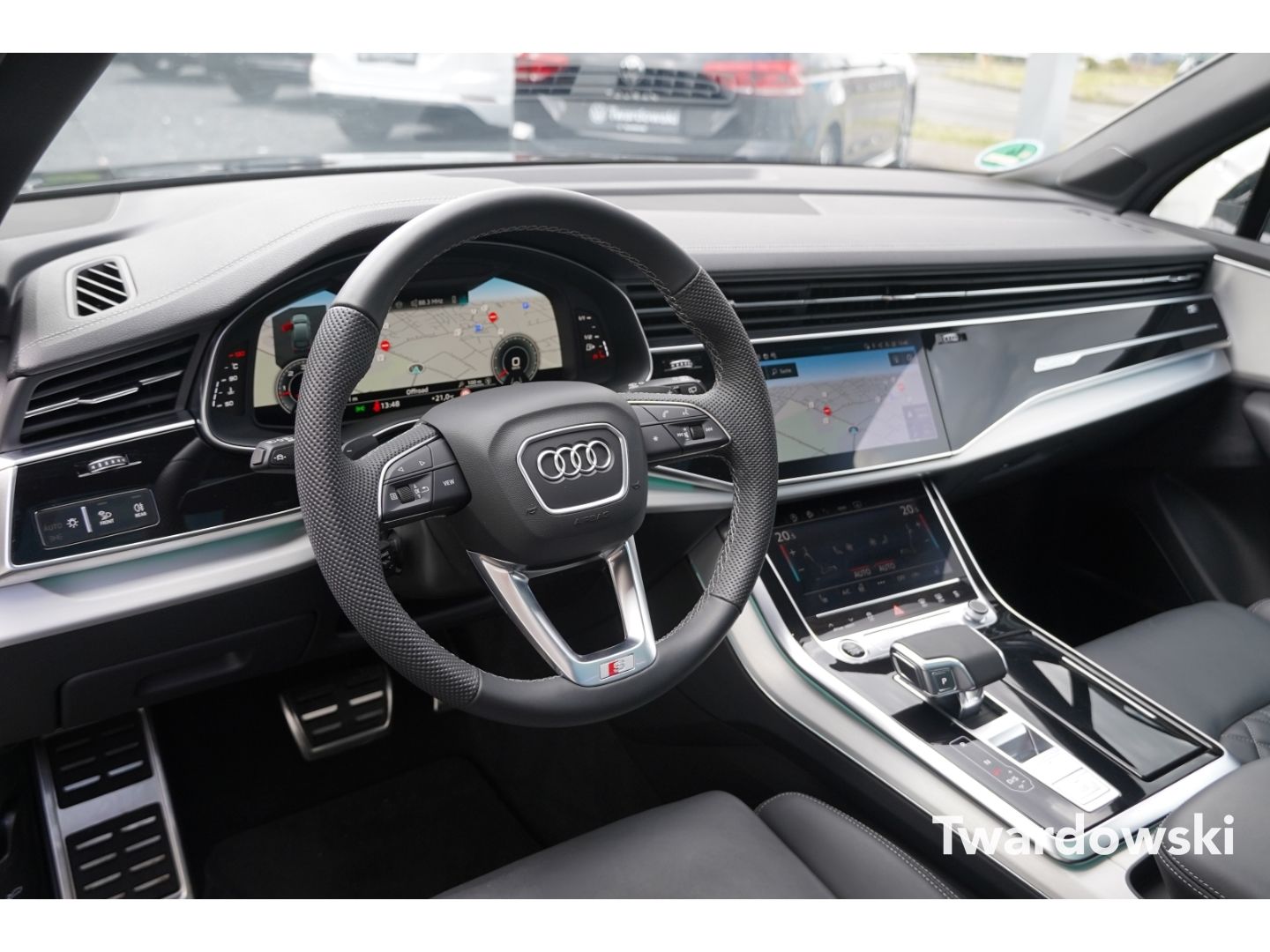 Audi Q7 S line 7-Sitzer Pano AHK Raute B&O 360° STHZ
