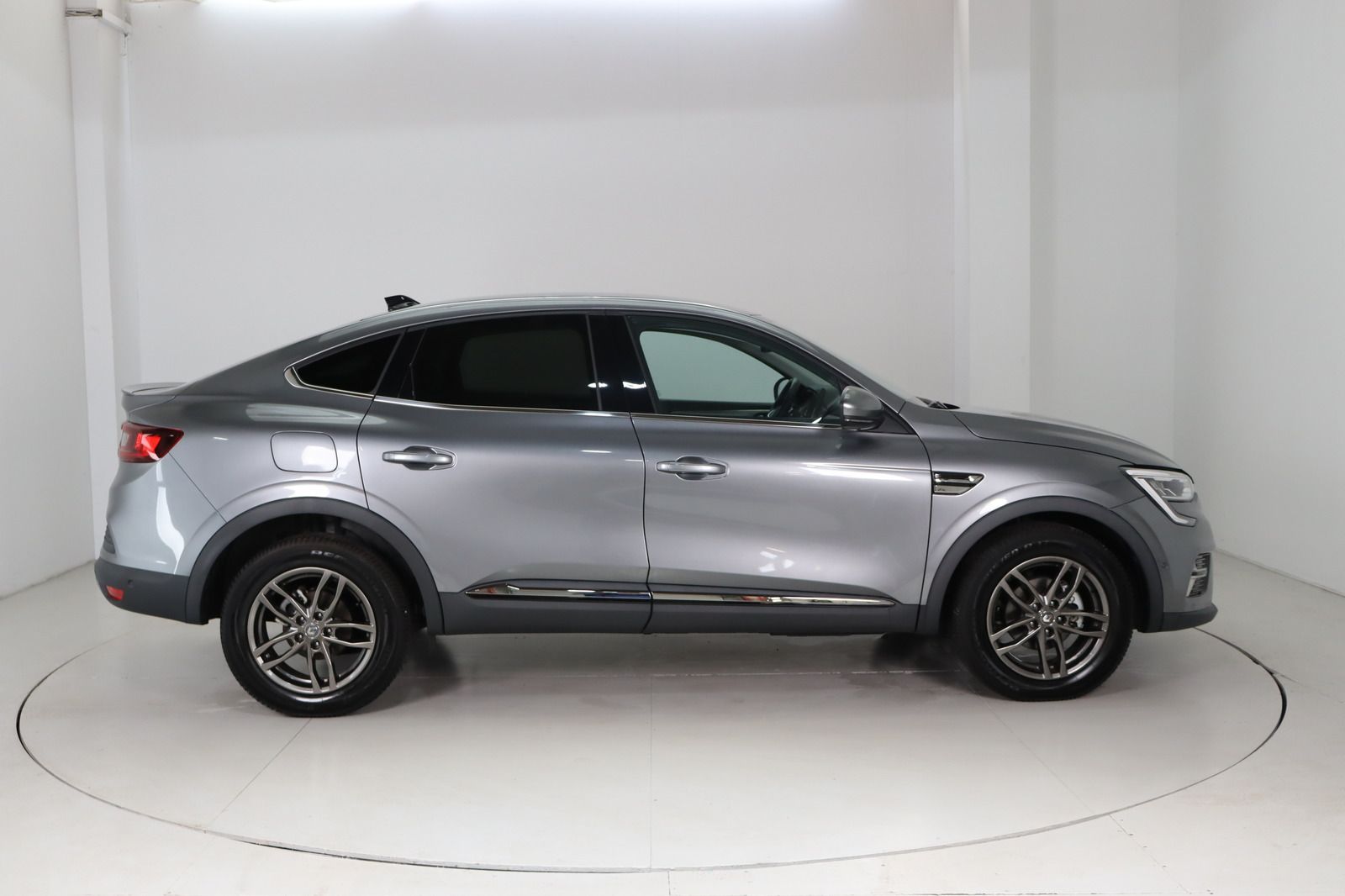 Renault Arkana - Samsaru's Car Outlet