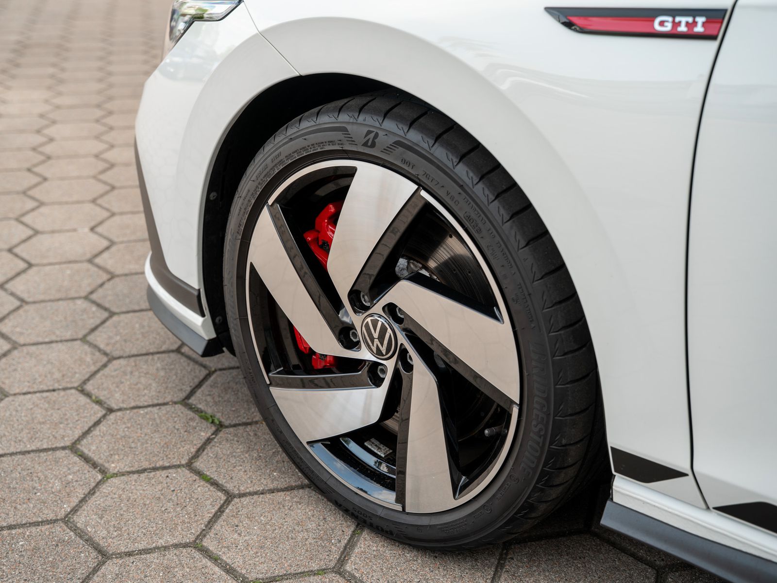 Volkswagen Golf GTI Clubsport 2.0 TSI DSG - Samsaru's Car Outlet