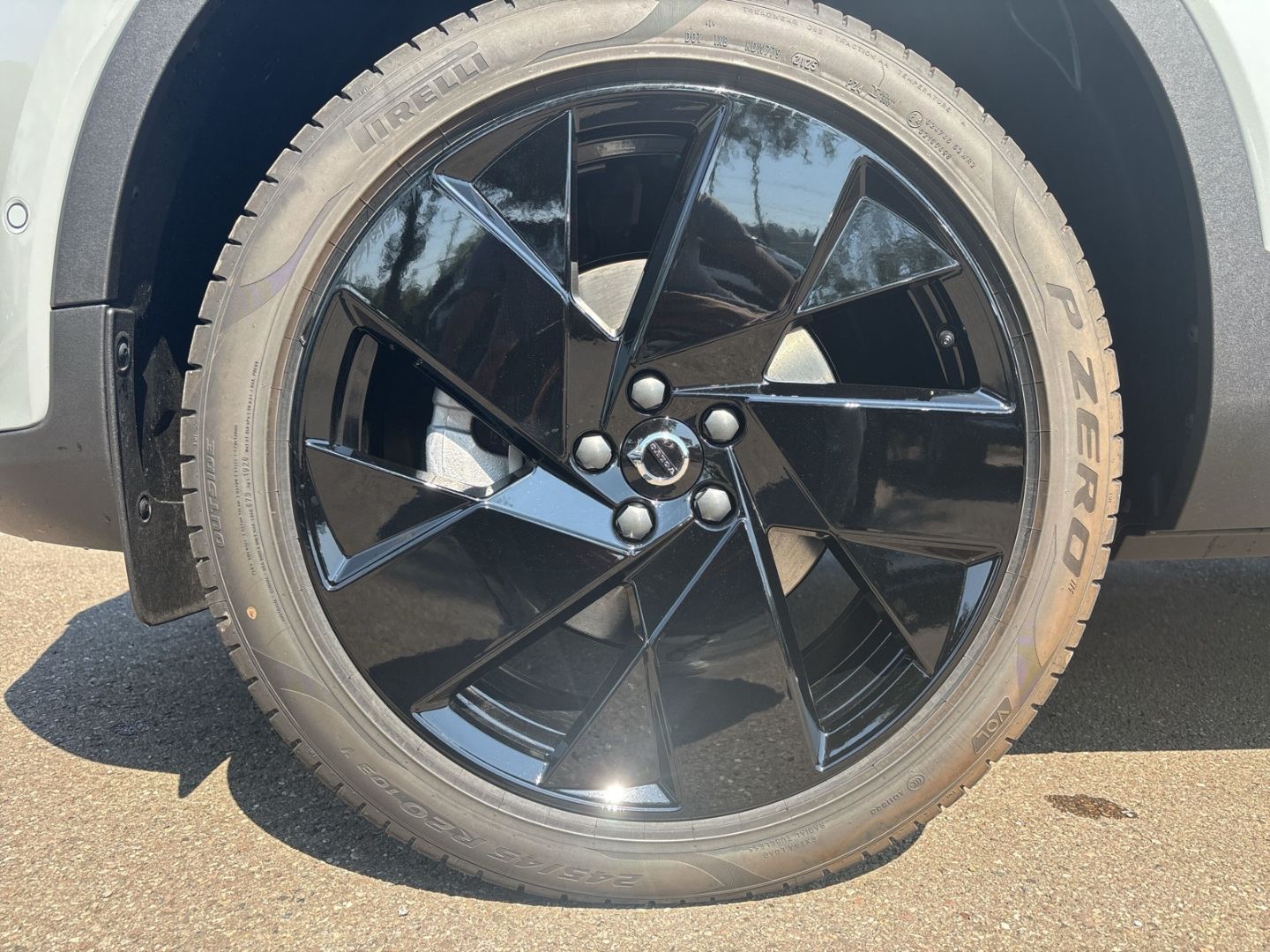 Volvo XC40 B4 Ultra Black Edition AHK Digitales Cockpi