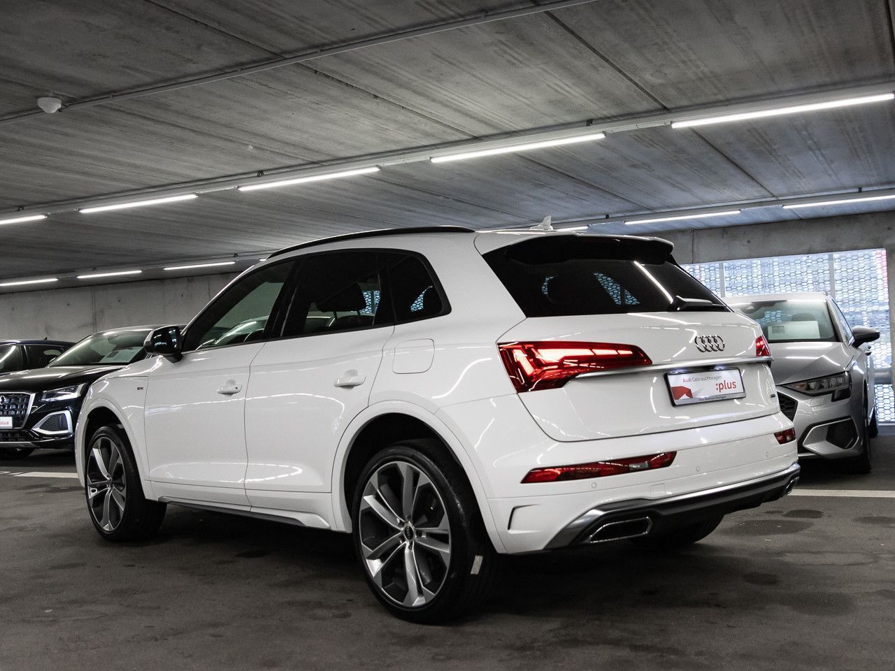 Audi Q5 55 TFSI e quattro S line Kamera AHK B&O 21''