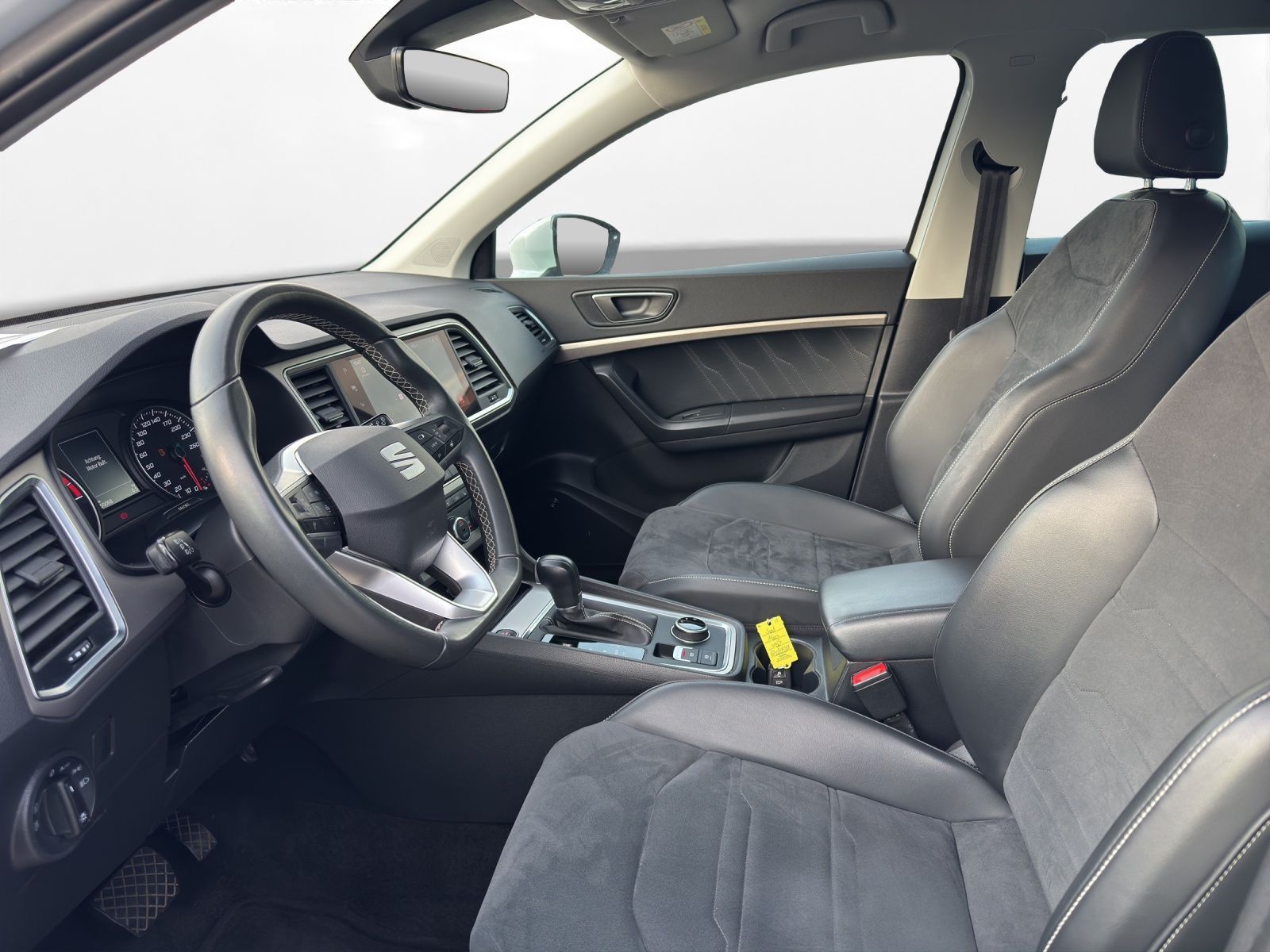 Seat Ateca 1.5 TSI Xperience AHK LED LM 18" Navi 360°