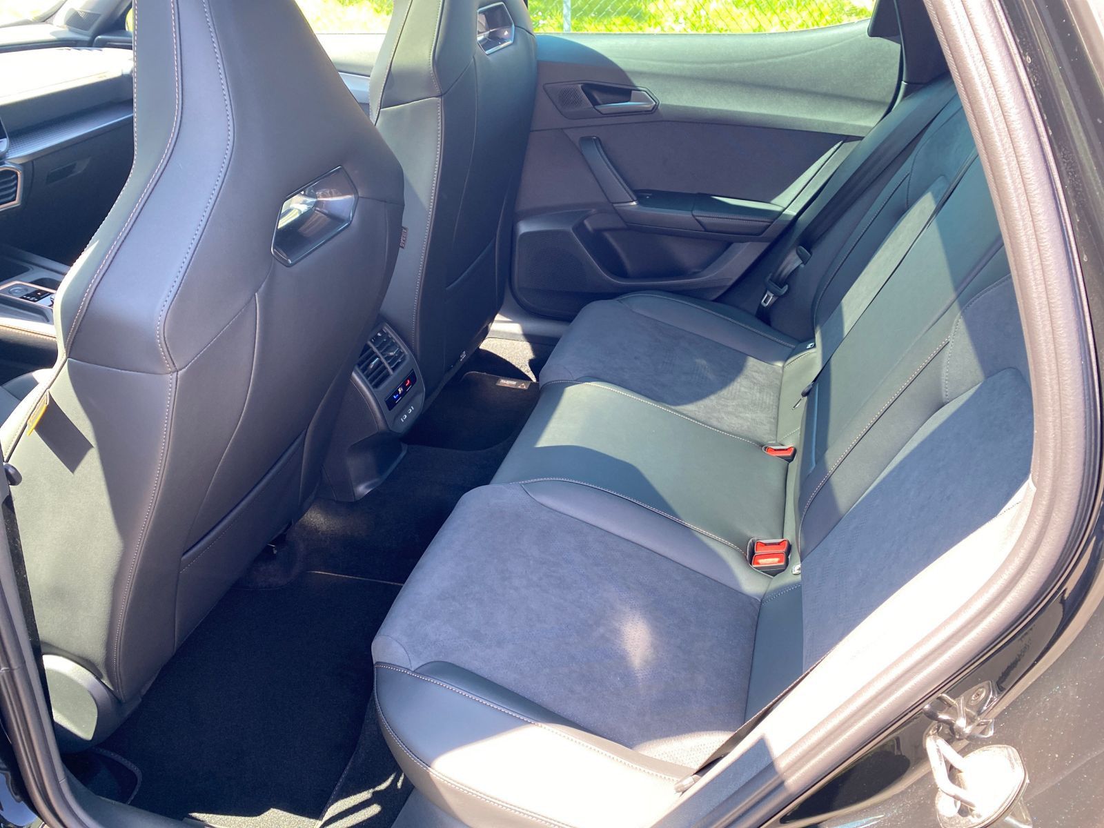 Cupra Formentor 2.0 TSI VZ 4Drive AKRA,, AHK, RFK, PAN