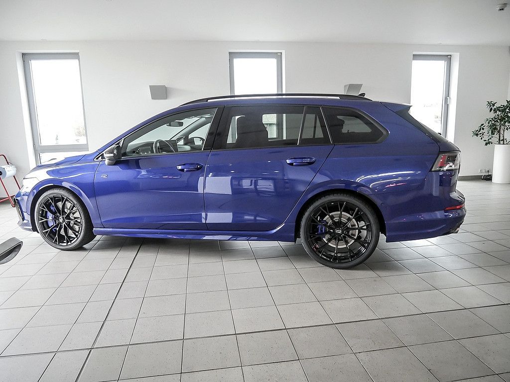 Volkswagen Golf Variant R 2.0 TSI 4Motion DSG PANO AHK MATR
