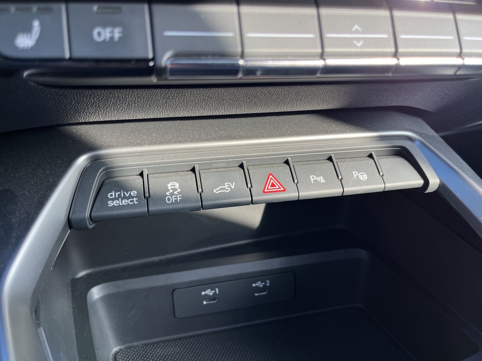 Audi A3 SportbackS line 45 TFSIe PANO SHZ KAM MMI 18"