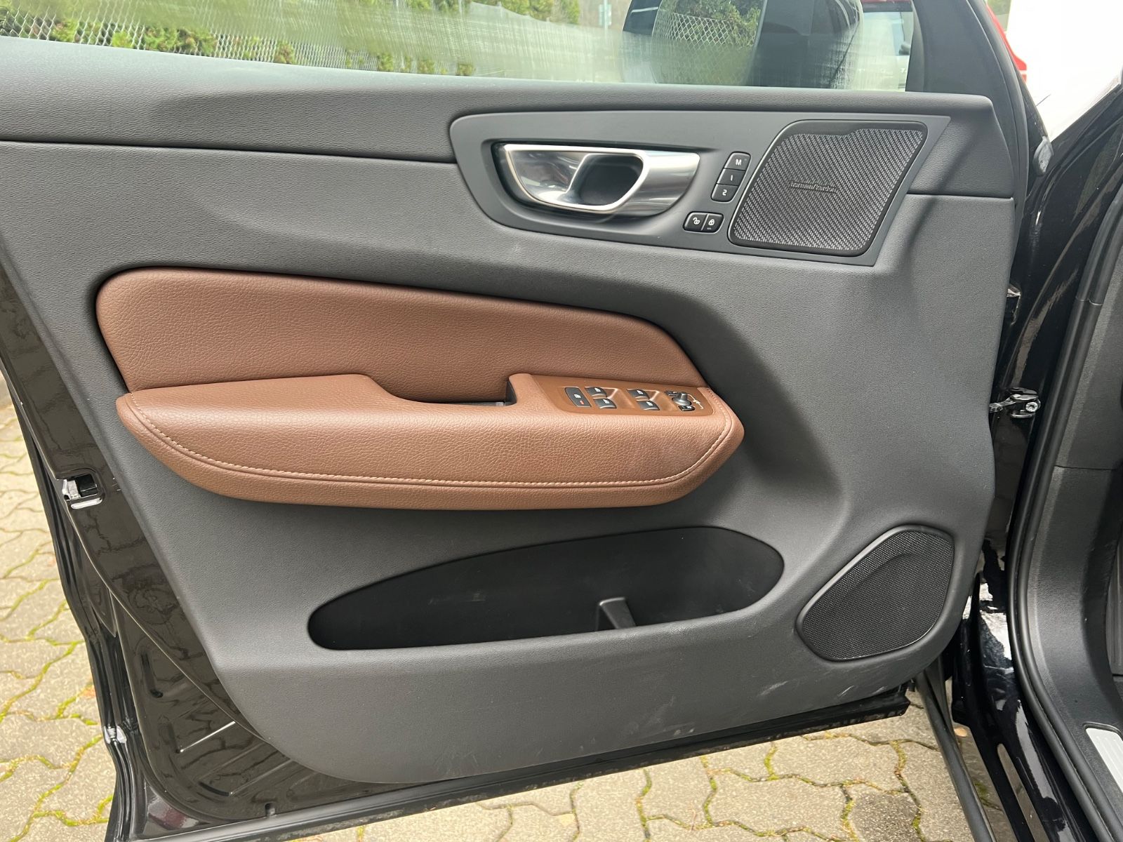 Volvo XC60 B4 Diesel AWD Inscription AHK GARANTIE