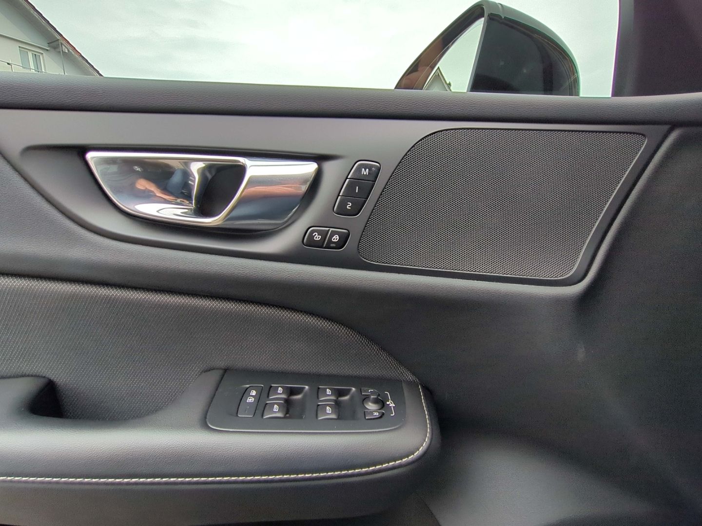 Volvo V60 Plus Dark Recharge Plug-In Hybrid AWD T6 Twi