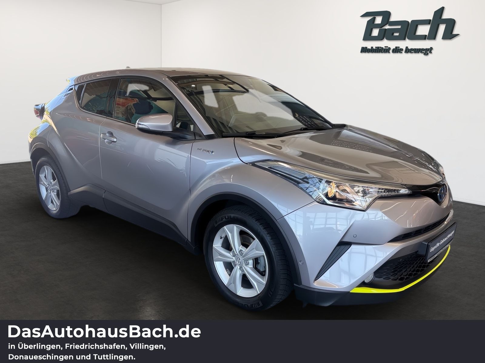 Toyota C-HR Hybrid Club - Samsaru's Car Outlet