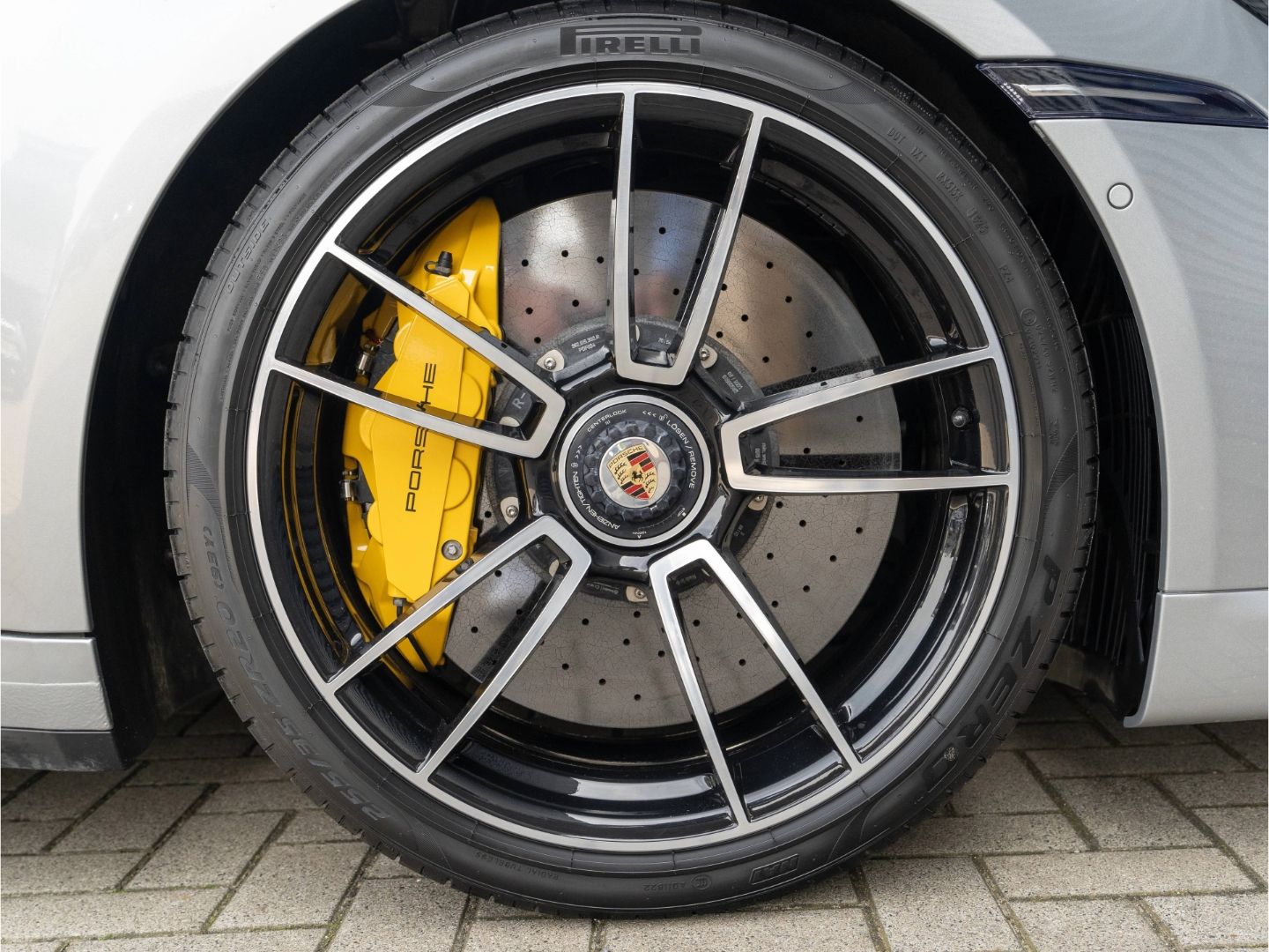 Porsche 911 Turbo S Cabriolet PASM -10mm  InnoDrive uvm.