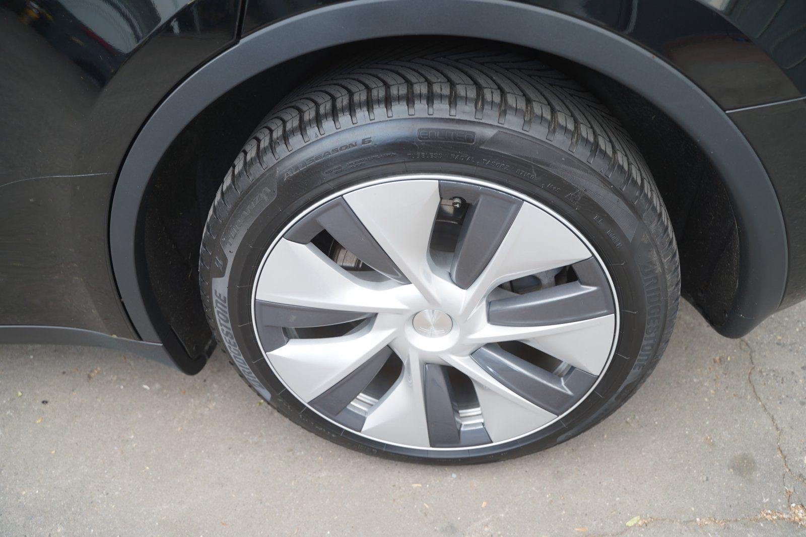 Tesla Model Y Long Range AWD *AHK*Mwst. ausweisbar*