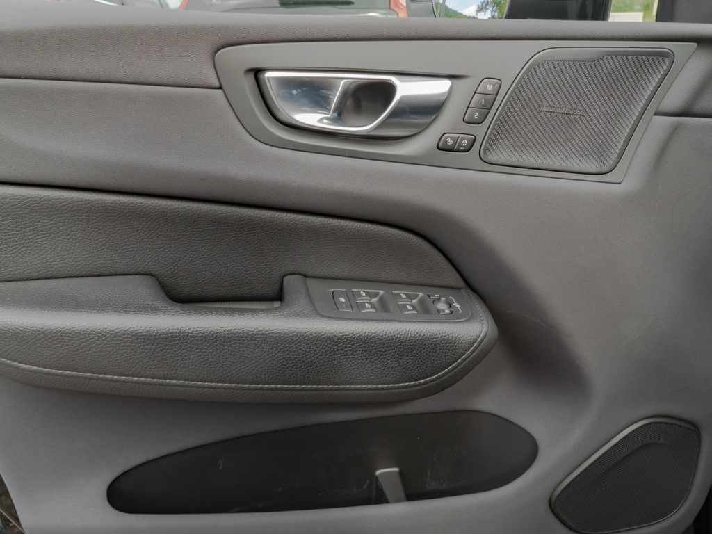 Volvo XC60 T6 AWD Recharge Geartronic Inscription aus