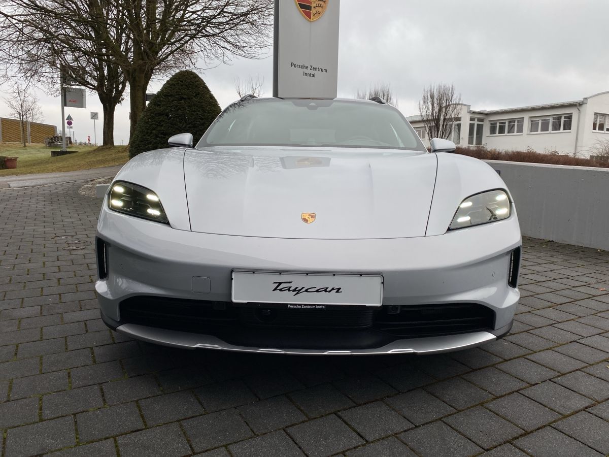 Porsche Taycan 4 Cross Turismo | Hinterachslenkung |