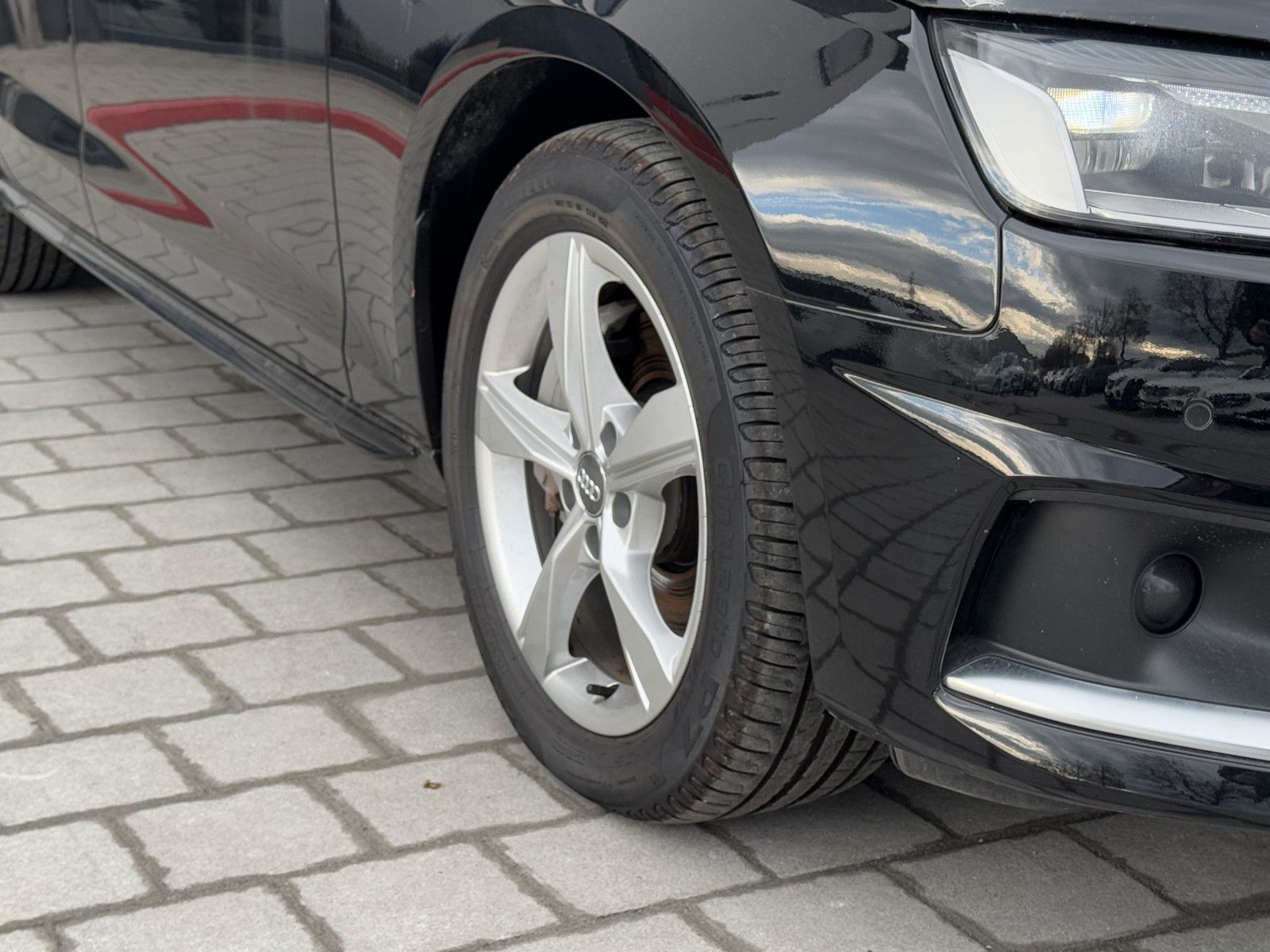 Audi A4 Av.40 TDI quattro advanced - Samsaru's Car Outlet