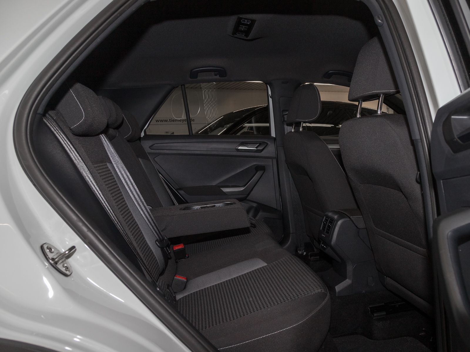 Volkswagen T-Roc 1.5 TSI DSG STYLE - Samsaru's Car Outlet