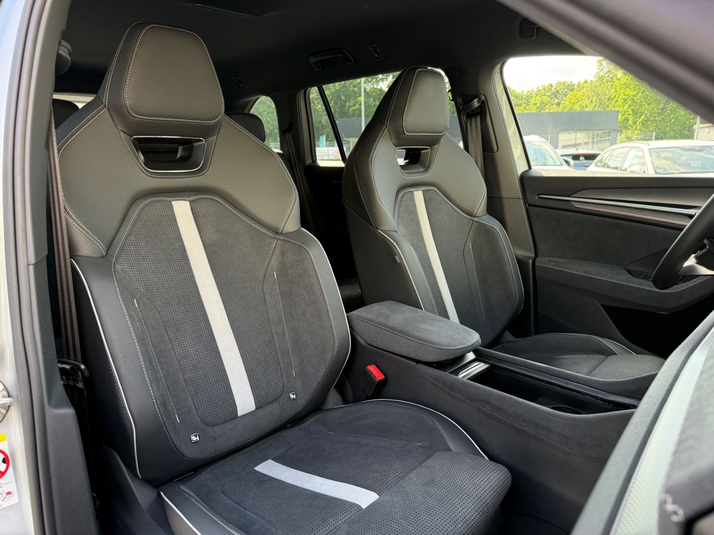 Skoda Kodiaq II 1.5 TSI iV DSG Sportline DCC AHK Matri