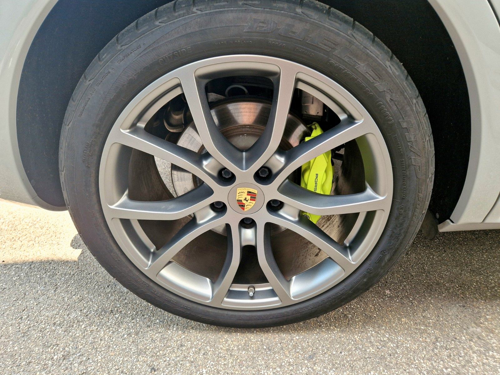 Porsche Cayenne E-Hybrid +SPORTABGAS+PANO+HUD+MEMORY+