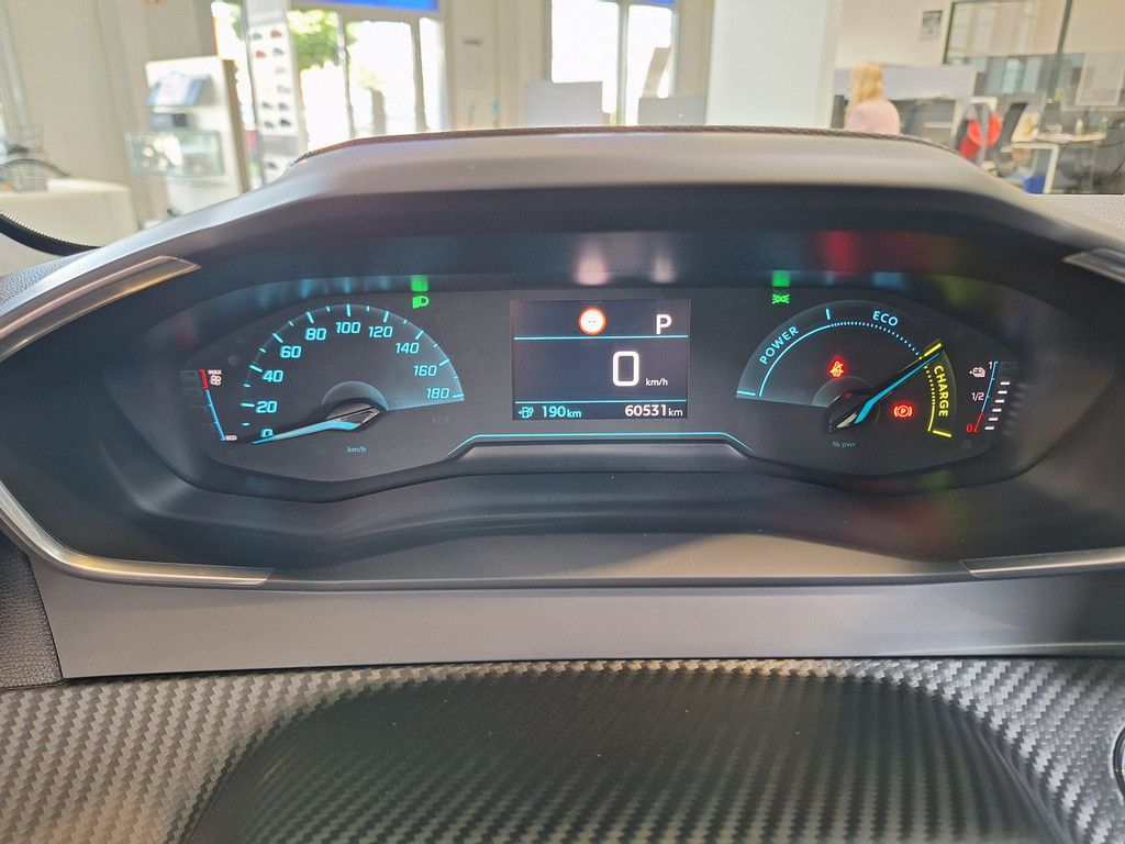 Peugeot e-208 Allure - Samsaru's Car Outlet