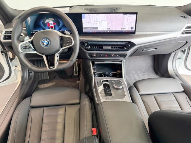 BMW 330 e xDrive Touring M Sport AHK+H&K DW 0,5 %