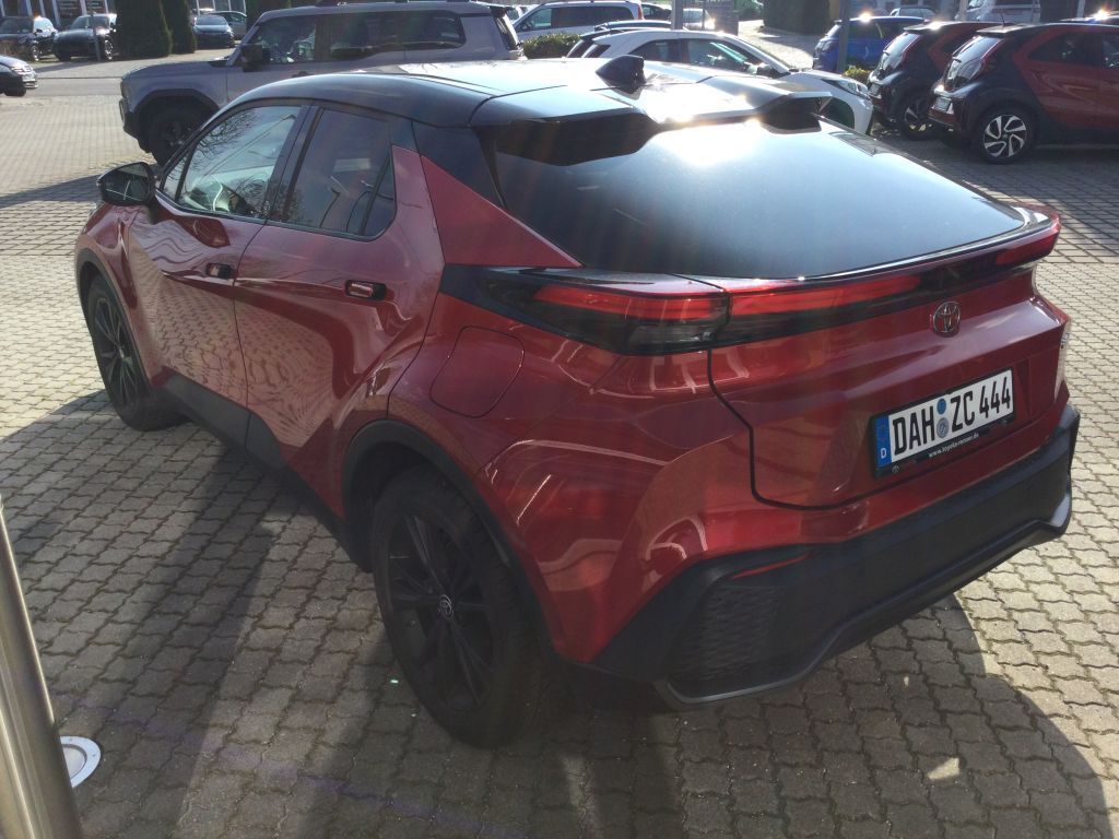 Toyota C-HR 1.8 Hybrid - Samsaru's Car Outlet