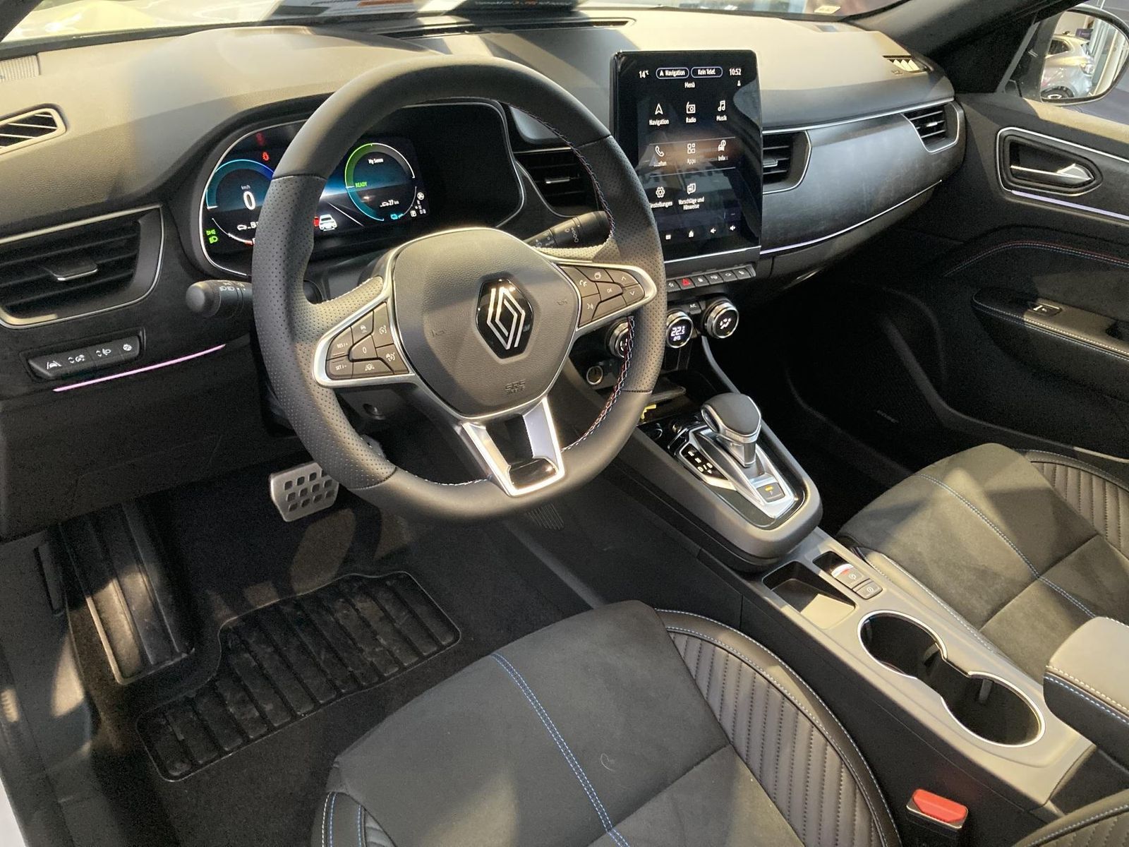 Renault Arkana ESPRIT ALPINE Full Hybrid - Samsaru's Car Outlet