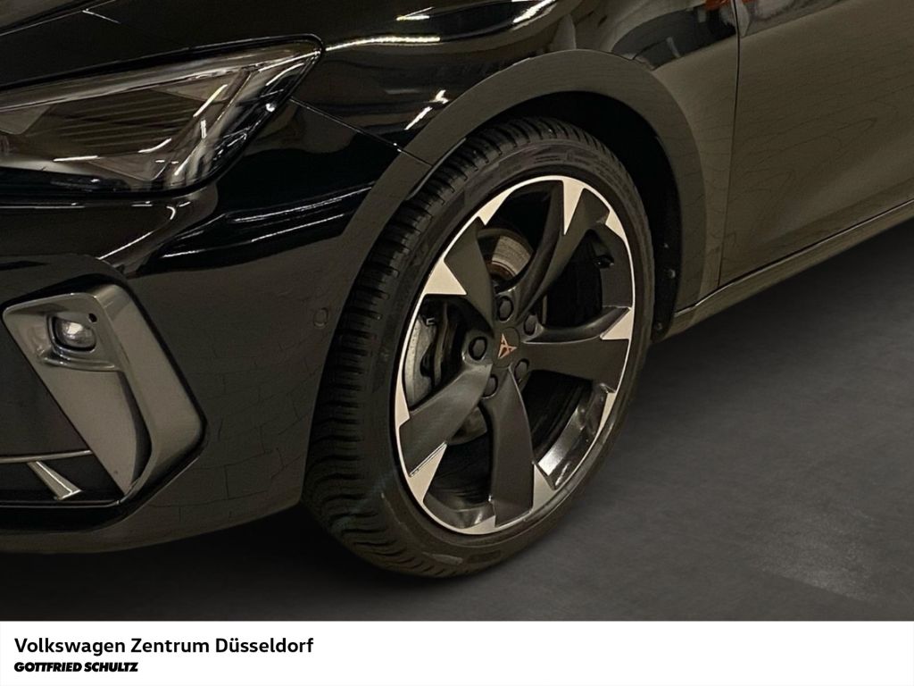 Seat Leon Sportstourer 2.0 TDI DSG Kamera Navi Sitzhe